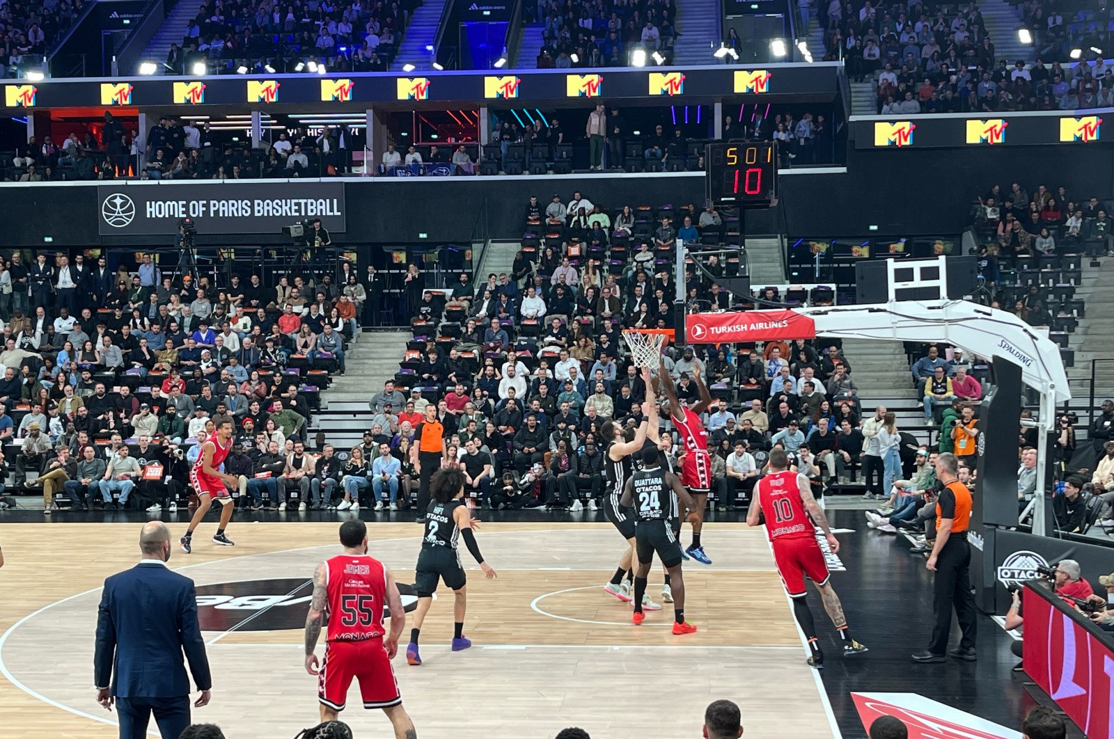 Terrain de basket emblématique à Paris